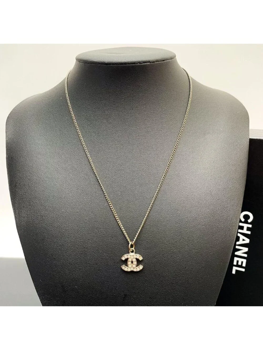 Chanel CC Logo Necklace Line Stone Icon Silver Coco - Picture 5 of 10